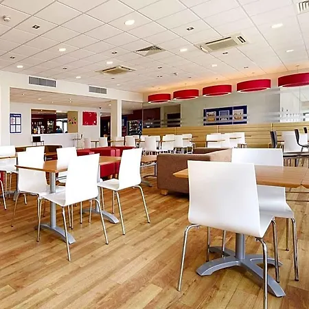 Travelodge Excel-3